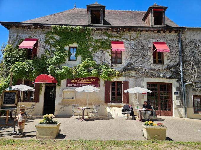 Hotel La Chaumiere De L'Eau Sauvage Villeneuve-sur-Allier Exterior foto